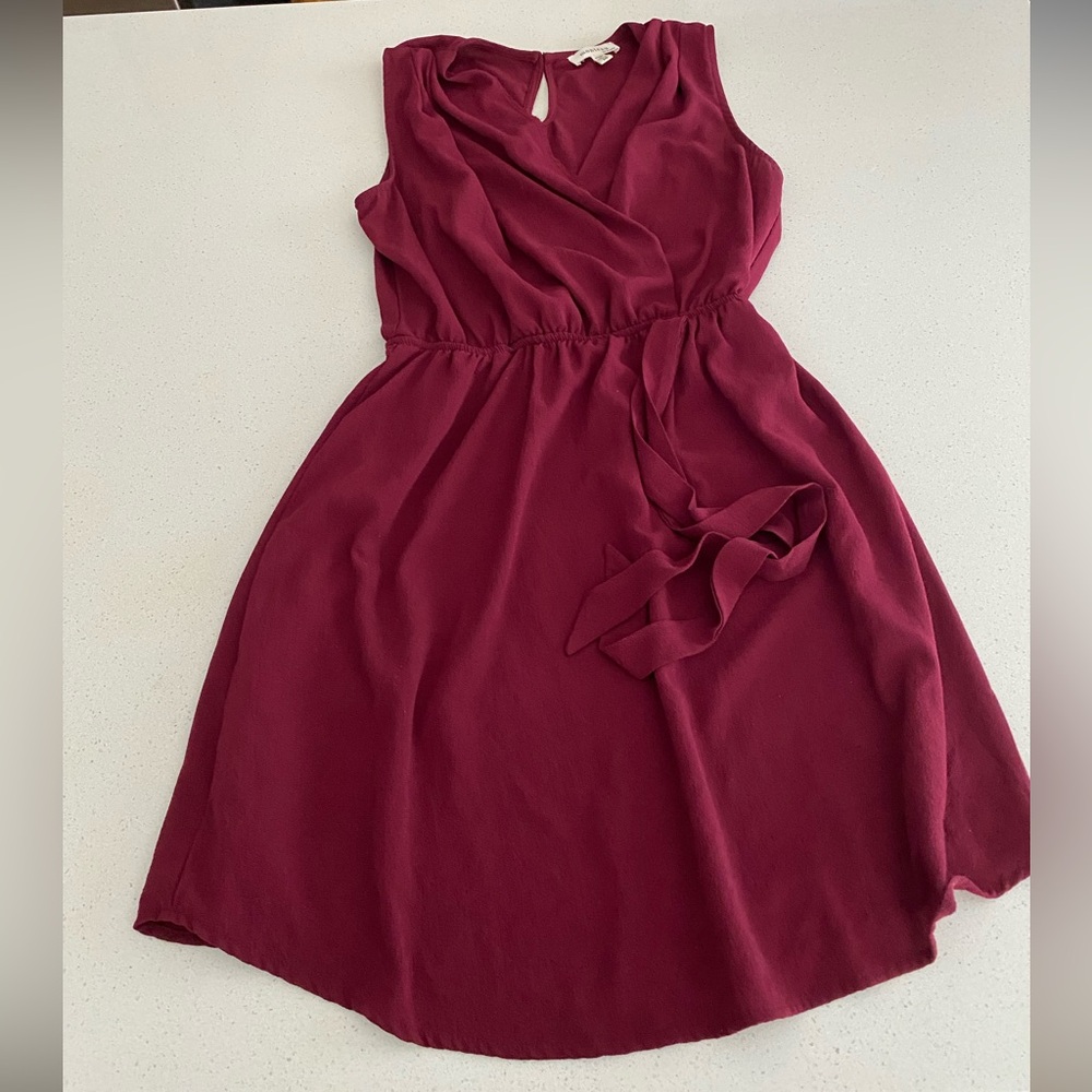Elegant Burgundy Sleeveless Dress size M